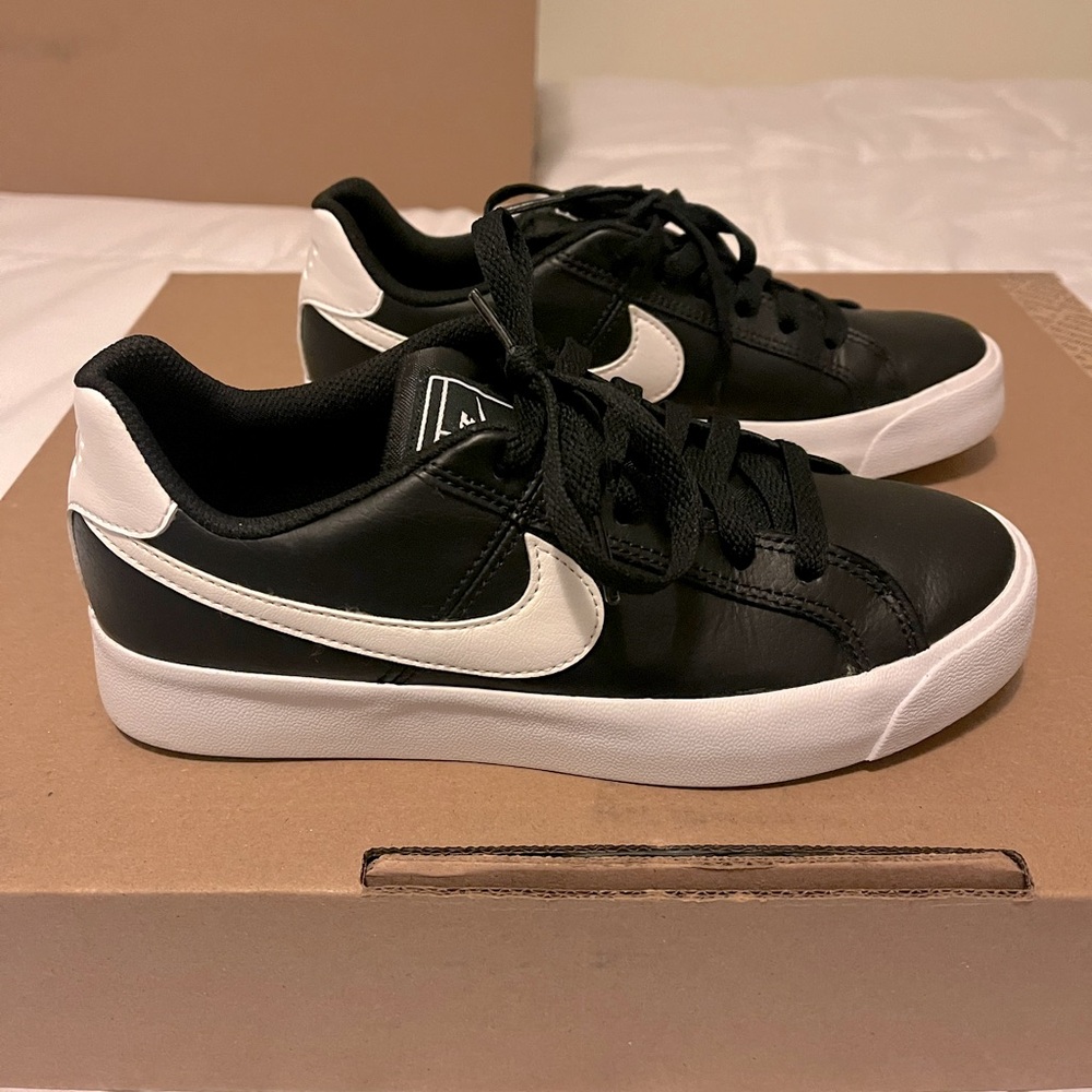 Nike Court Royale AC Leather Black Women’s US 6